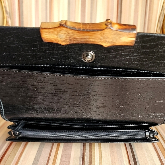 GUCCI Monogrammed Wallet with Bamboo Closure in Black I Size 7' X 3.5' inch - Picture 12 of 15